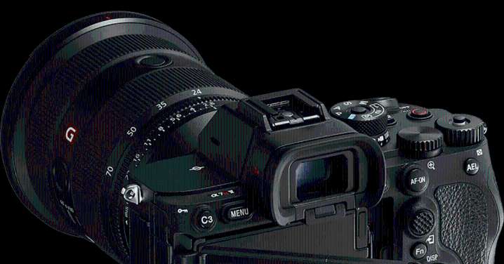 Sony’s Alpha 7R V Camera Just Hit Its Lowest Price Ever