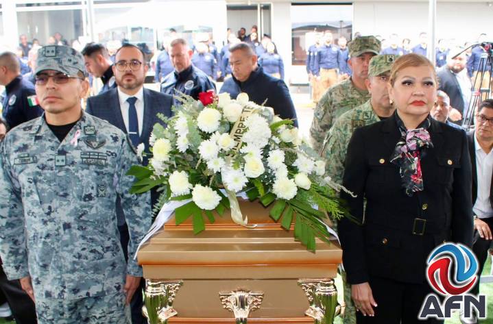 Realizan ceremonia luctuosa al policía ministerial Humberto Martínez