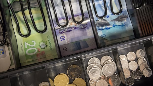 Ontario's minimum wage increases to $17.60 per hour starting today