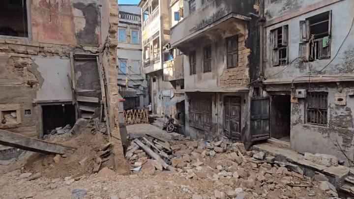 Three Killed As 80-Year-Old Building Collapses In Gujarat's Gir Somnath