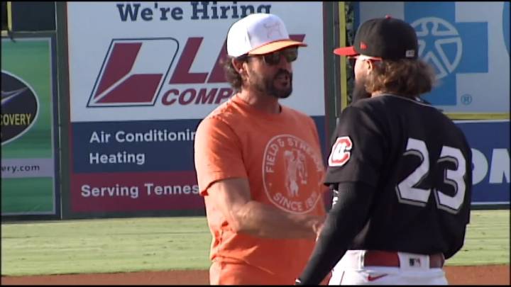 Tony Vitello could leave Tennessee for Giants manager position, decision expected in coming days
