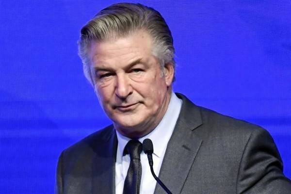 Tiene Alec Bladwin accidente de auto en Los Hamptons