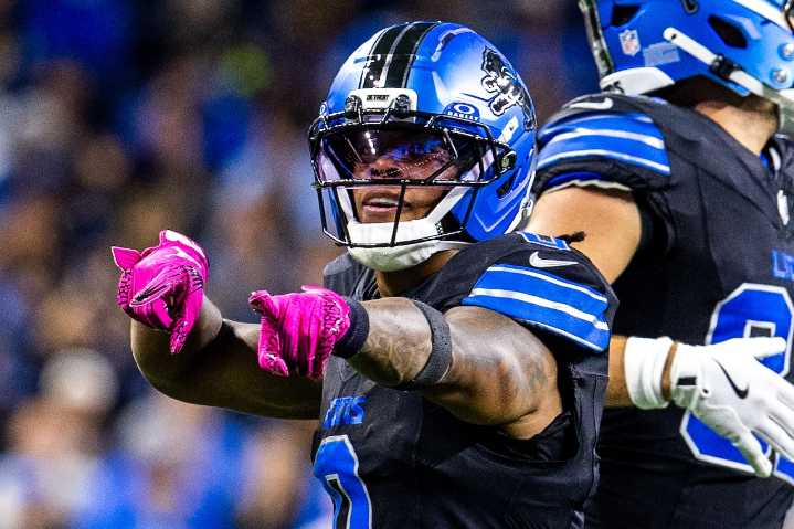 Jahmyr Gibbs, banged-up defense star in Lions’ win over Buccaneers