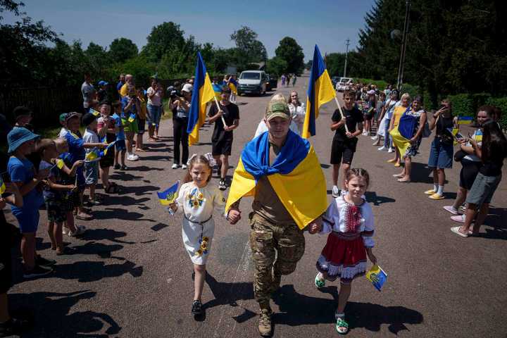 Haunted by captivity: Ukrainian POWs begin rebuilding their lives after months of Russian trauma