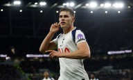 Tottenham player ratings vs Everton: Micky van de Ven dominates as Guglielmo Vicario shines again