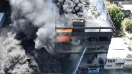 Alarma en Ecatepec por incendio en fábrica de colchones