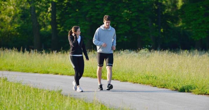Cuántos pasos debe dar una persona mayor de 35 años por día, según los expertos
