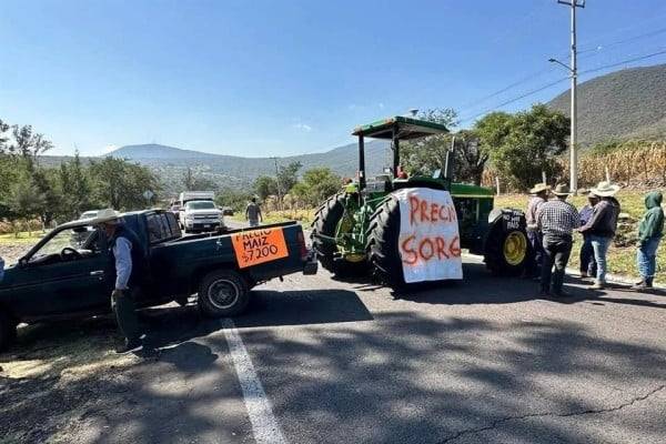 Alertan desabasto de gasolina por bloqueos de agricultores