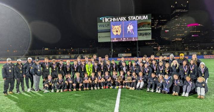Bentworth boys and girls soccer teams win WPIAL championships on the same night