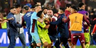 Manotazos, empujones y golpes: la gresca tras el triunfo de Lanús ante la Universidad de Chile en la semifinal de la Sudamericana