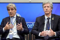 Caputo asegura que están explorando otras vías de ayuda financiera con EEUU