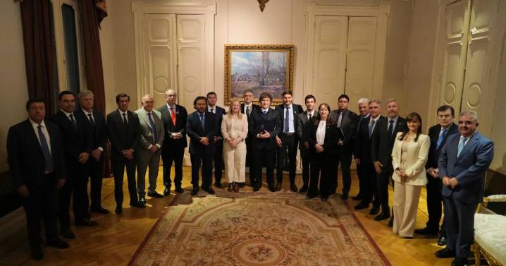 Javier Milei tuvo su foto de unidad con los gobernadores y va por el Presupuesto 2026