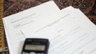 Una asesora financiera alerta a los compradores: "Ni se te ocurra firmar el contrato de arras si no te entregan antes el certificado de eficiencia energética"