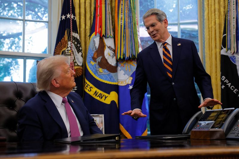 Bessent will present 3 or 4 Fed chief candidates to Trump after Thanksgiving