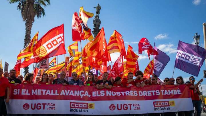 El segundo día de la huelga del metal paraliza la planta de Ebro y afecta la de Seat