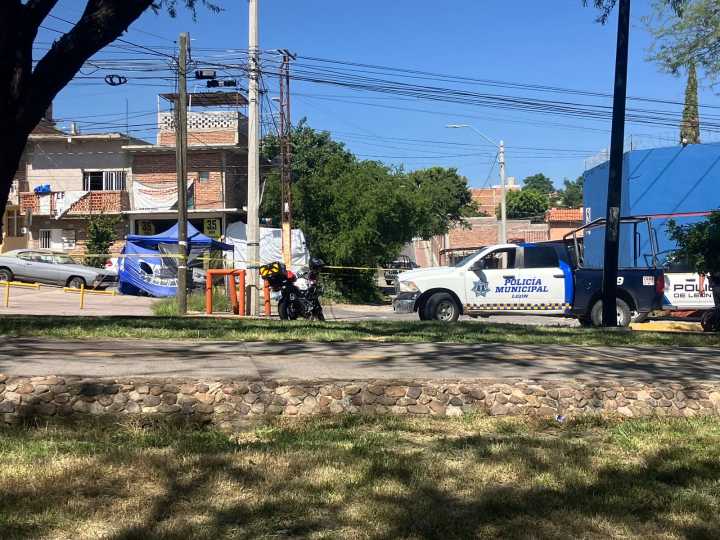 MATAN A TAQUERO Y LESIONAN A CLIENTE EN LEÓN