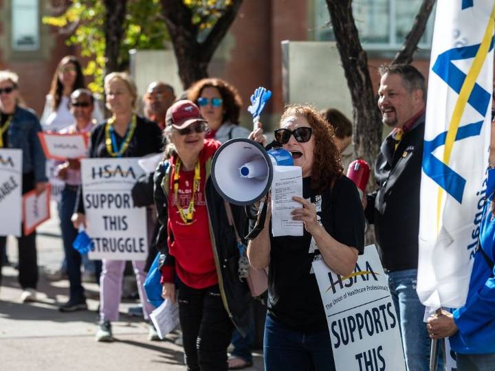 HSAA rallies across Alberta, calls for better deal from the province