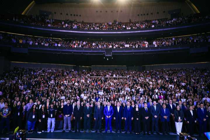 Inaugura Samuel García Congreso Nacional Universitario “Jóvenes: Motor de México”