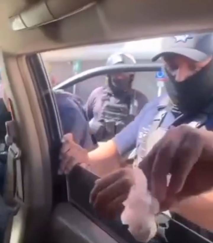 Aluden alteración del orden en intento de arresto de familiar de Anabel