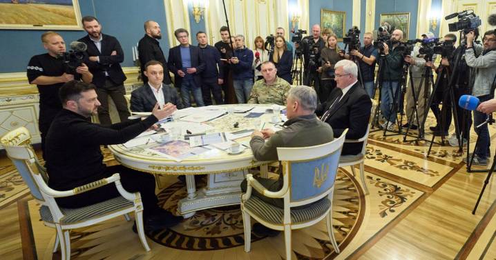 Rusia despliega 170.000 tropas para ofensiva en Donetsk, afirma Zelenskyy