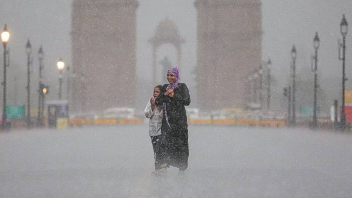 Delhi Cloud Seeding: Is Artificial Rain Harmful For Health?