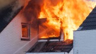 Dueño de fortuna en Powerball adquiere casas destruidas por incendio en Los Ángeles