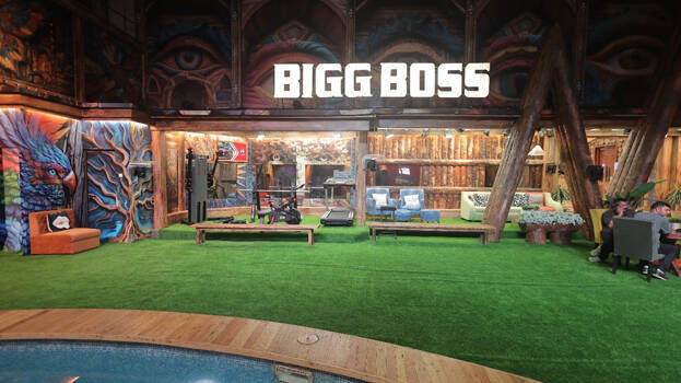 This superstar receives 200 crore for hosting Bigg Boss? producer opens up