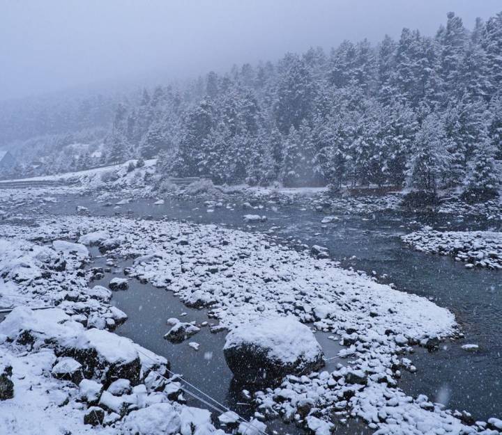 J&K higher reaches receive season’s first snowfall; light rains in plains