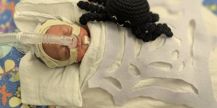 Nebraska Medicine’s NICU babies ready for Halloween