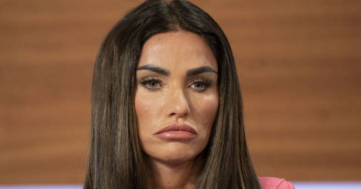 Katie Price sparks concern after 'meltdown' live on stage