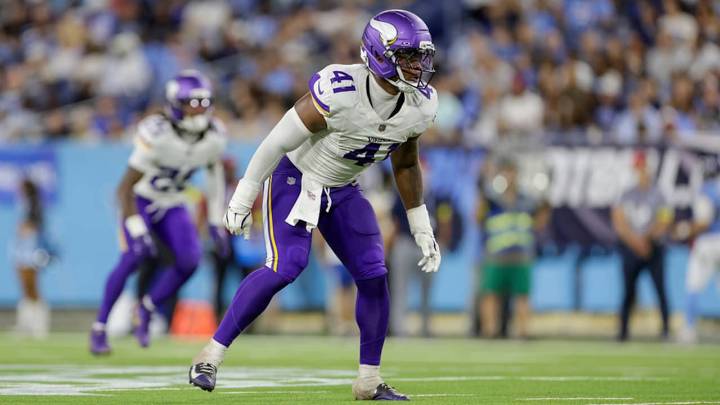 Jets Claim LB Kobe King
