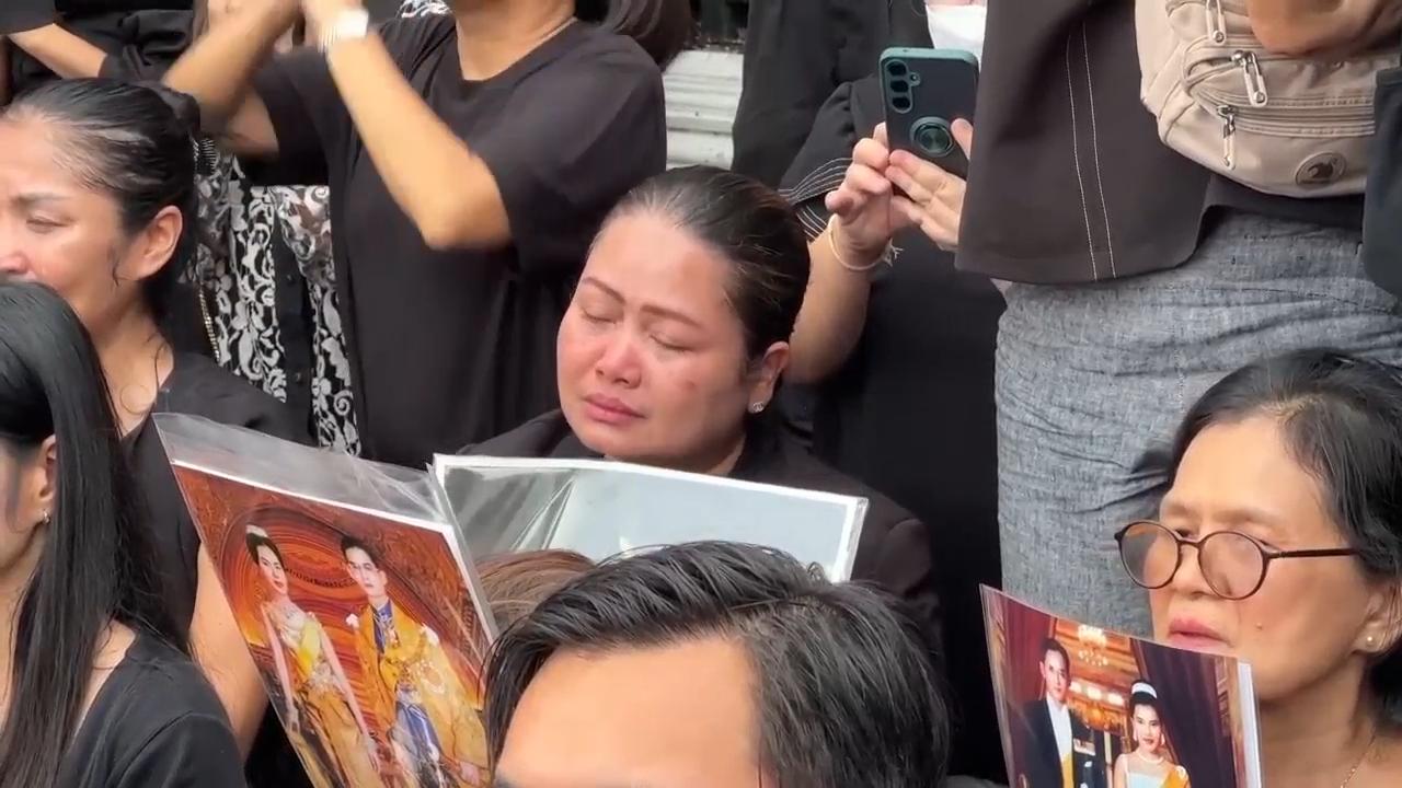 Thai Queen Mother's body taken to Grand Palace to be enshrined