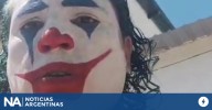 Un hombre quiso votar disfrazado de "El Joker" y como no lo dejaron se fue