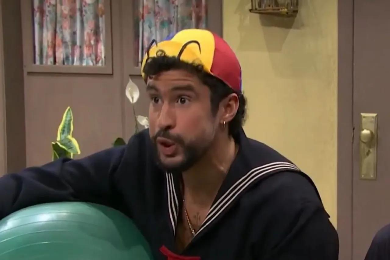 Bad Bunny sorprende como 'Quico' en parodia de 'El Chavo del 8'