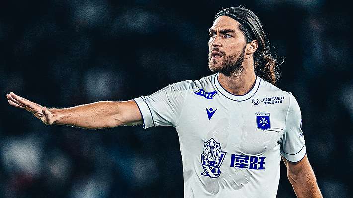 Francisco Sierralta marcó su primer gol en el fútbol francés El chileno anotó por Auxerre ante Lens.