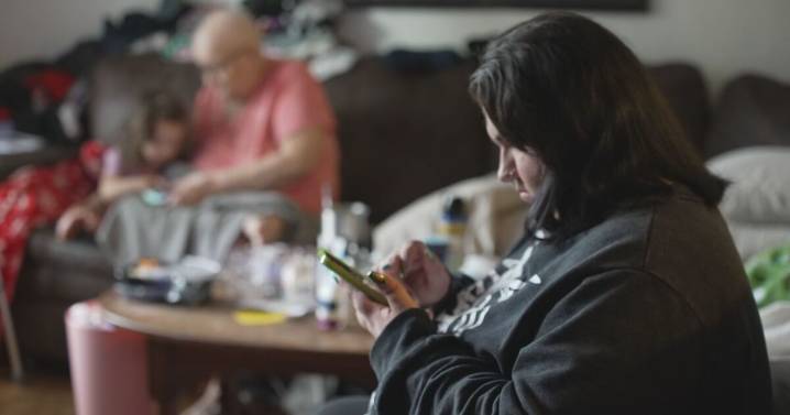 ‘We really struggle just to make it:’ Middle Tennessee family of 8 braces for SNAP suspension