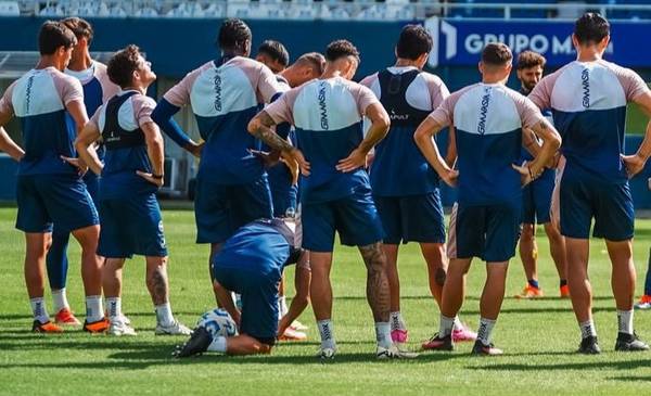 "No se negocia que no dejen la piel": el audio de la visita de la barra de Gimnasia al plantel en la previa del clásico