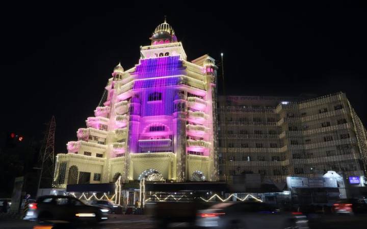 Confusion over dates fails to dampen Diwali celebrations in Phagwara, surrounding towns