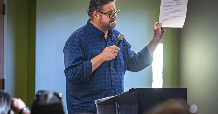 Residents speak out during public meeting on proposed New Mexico Gas Co. sale
