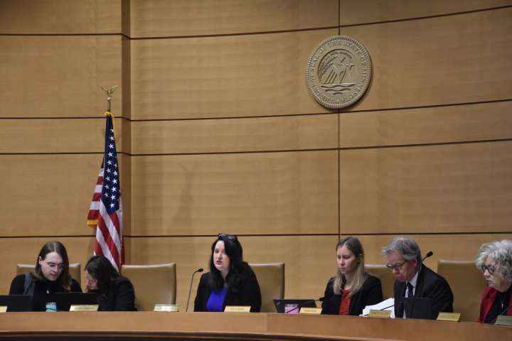 Federal workers plead for lawmakers to ‘hammer it out’ as shutdown reaches a month