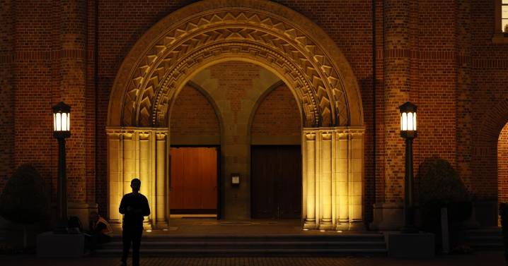Letters to the Editor: 'The loss of academic freedom' is too high a price for USC to pay
