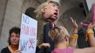 Millones de manifestantes protestan contra Trump en las principales ciudades de EE. UU.