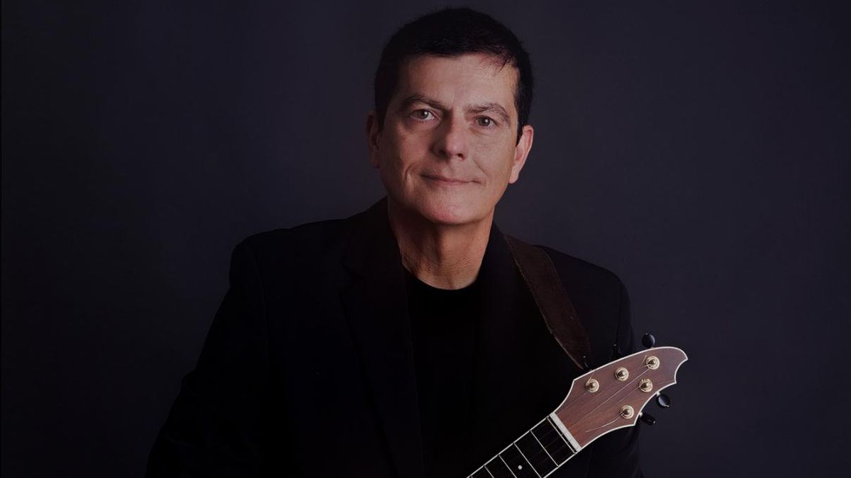 El timplista Benito Cabrera condensa la canariedad y la exporta al mundo en ‘Islópolis’