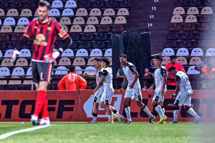¡Campeón! Gimnasia de Mendoza ascendió a Primera: cómo se armó el camino, 41 años después del furor en los Nacionales