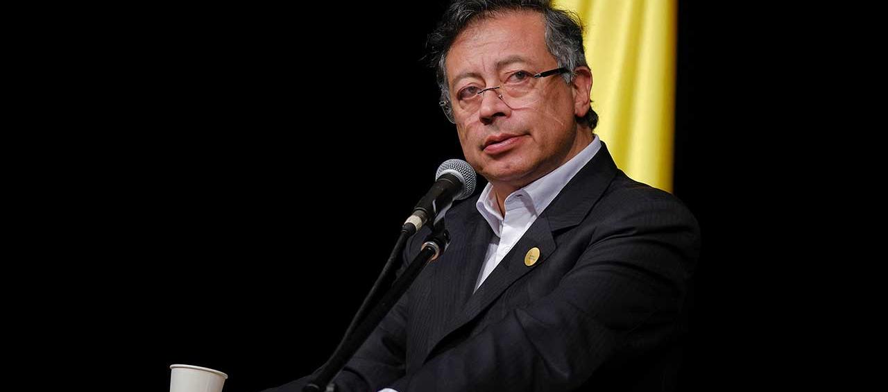 SAE evalúa solicitud de Petro de enviar oro incautado a Gaza, para su reconstrucción