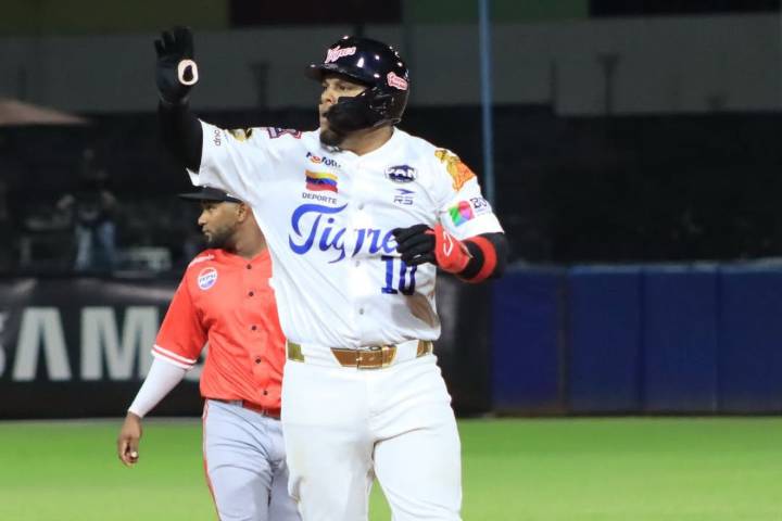 Los Tigres de Aragua muestran su ofensiva y se la vuelven a aplicar a los Cardenales