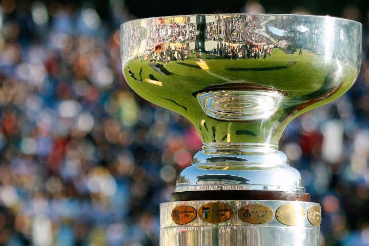 Los cambios para el fútbol chileno en 2026: cuadrangular para Supercopa y tercer torneo en Primera División