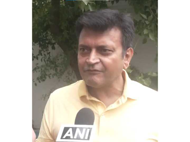"Tejashwi Yadav burnt the effigy of Mahagathbandhan": Ajay Alok