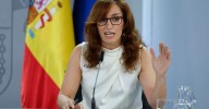 La ministra Mónica García califica la lista de médicos que propone Feijóo como "una chorrada, como las de Ayuso"