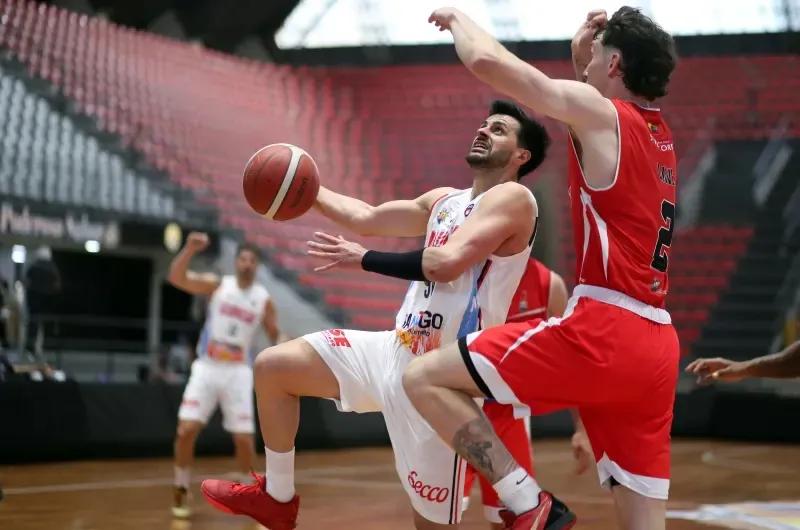 Quimsa volvió a ganar y esta noche irá por la clasificación